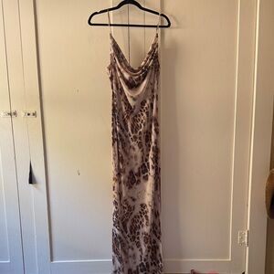 Elegant Leopard Print Maxi Dress